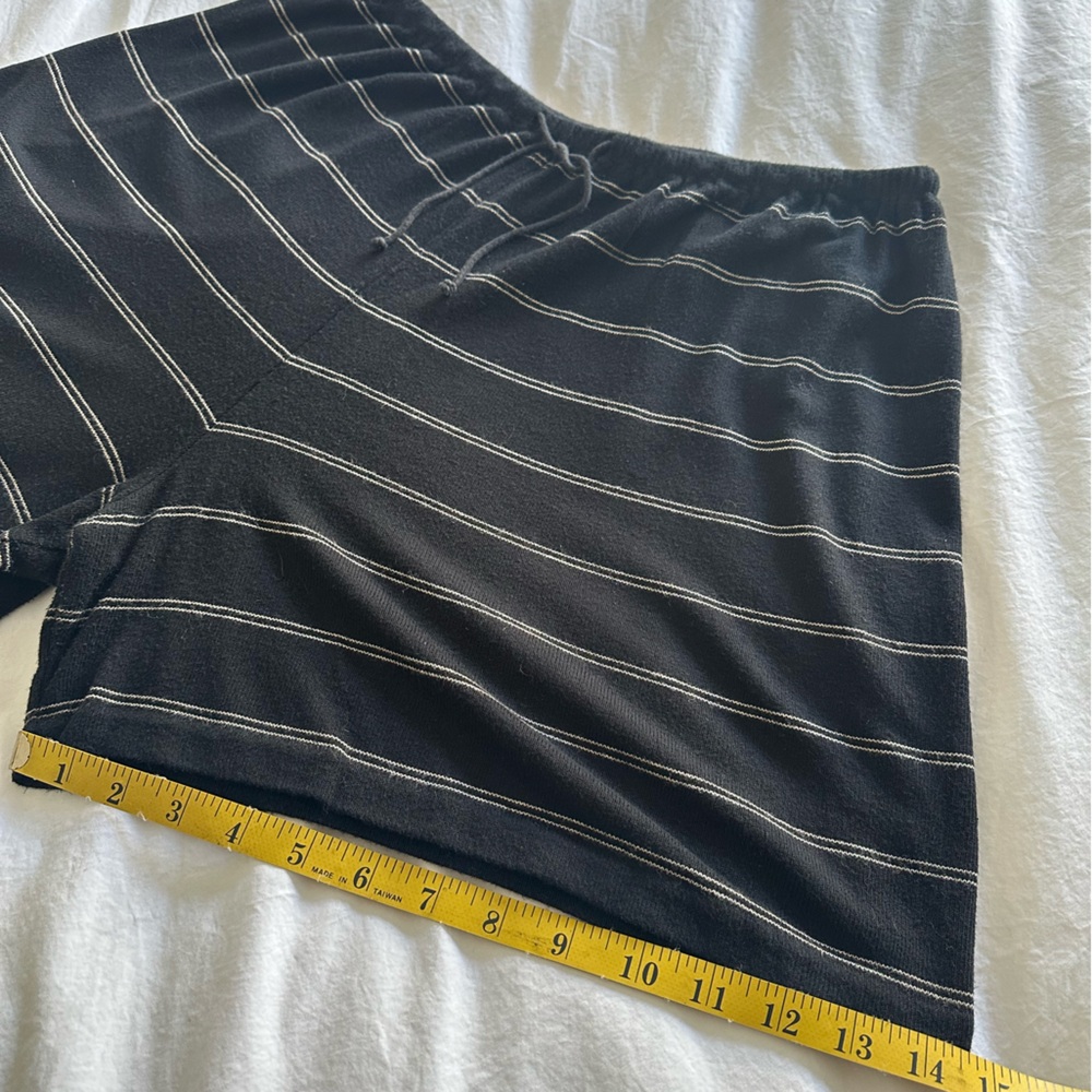 Vince black casual shorts, size large - Picture 12 of 14